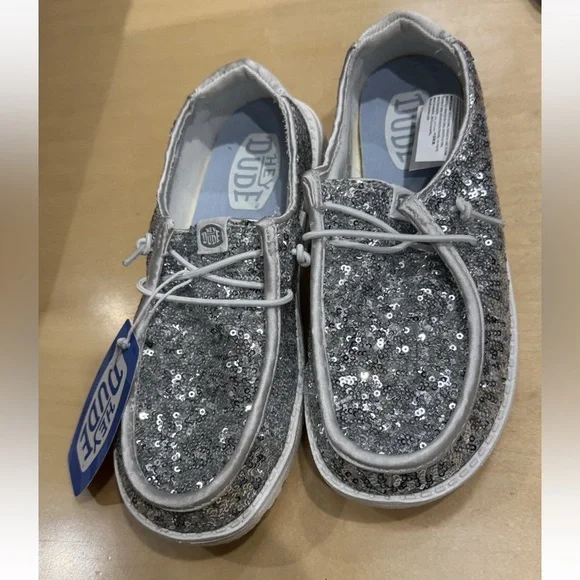 Hey Dude Womens Wendy Sequin Slip-On Shoes NWT SIZE 7 - Picture 2 of 8